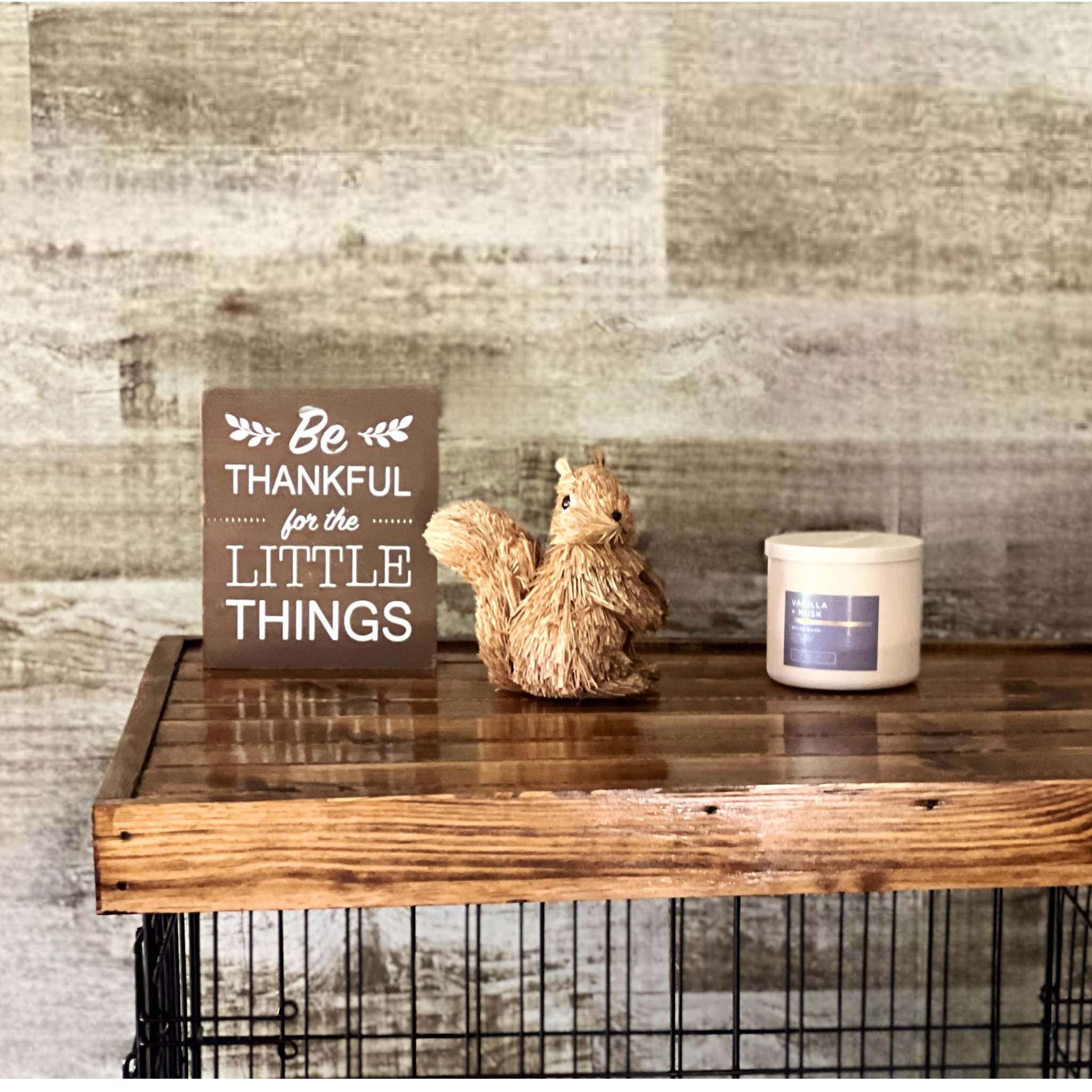 wooden crate topper, wooden kennel topper, dog crate table, dog kennel table, dog crate cover, dog crate furniture, dog crate end table, dog kennel furniture, dog bed furniture, wooden dog furniture, wood table dog crate, wooden dog kennel furniture, pet furniture wood pet furniture