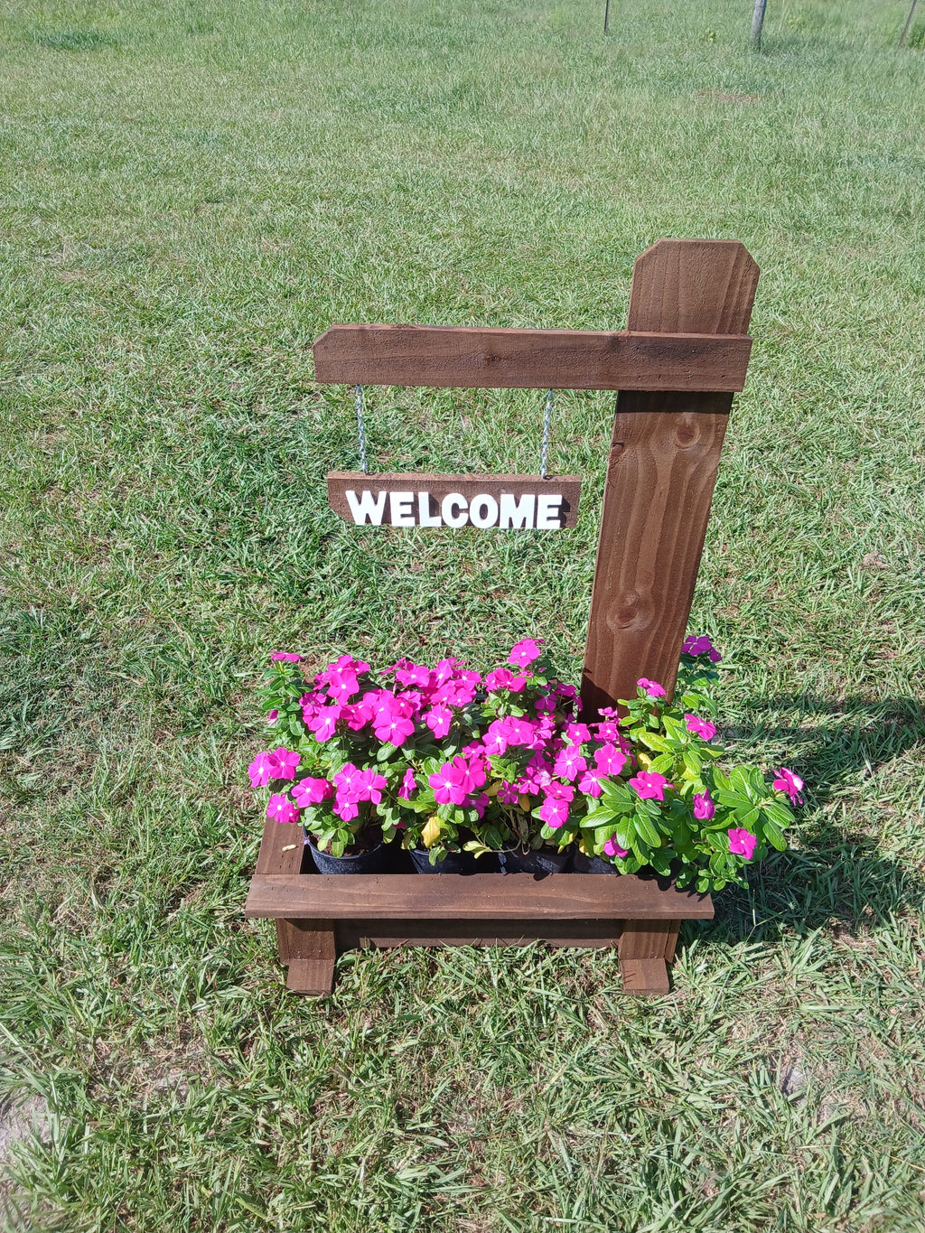 Garden Welcome Planter, Wooden Garden Stand, Garden welcome sign with flower box, flower box with welcome sign
